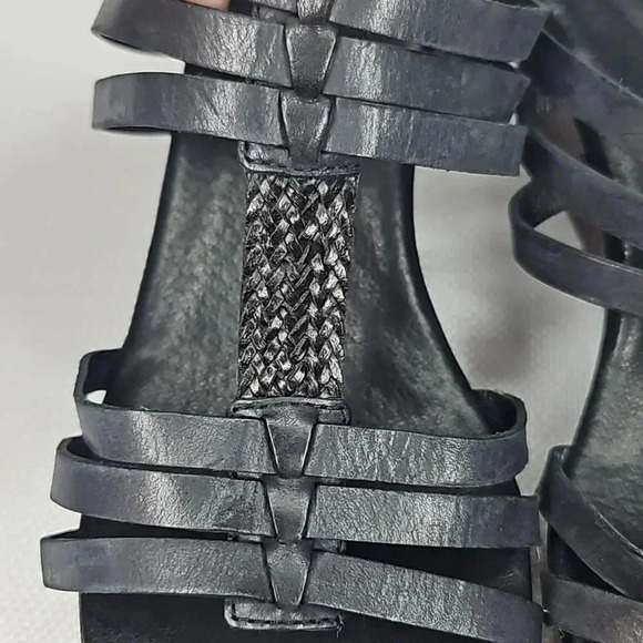 UGG Mattie Black Leather Platform Wedge Stacked Heel Sandal Women's Size 10 - Picture 14 of 15